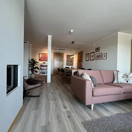 Moderne Med 3 Soverom Og 2 Bad I Sentrum Beitostolen