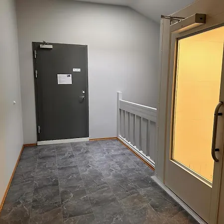 Moderne Med 3 Soverom Og 2 Bad I Sentrum דירה