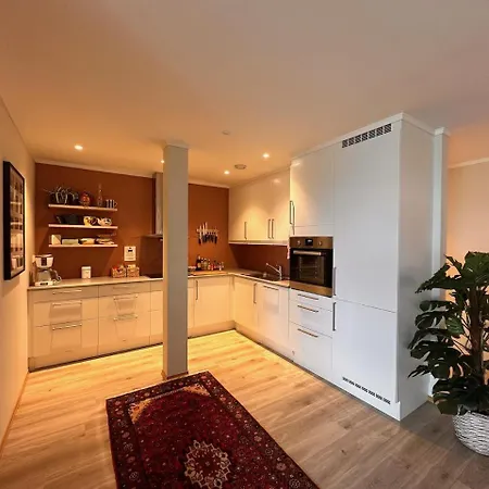 דירה Moderne Med 3 Soverom Og 2 Bad I Sentrum