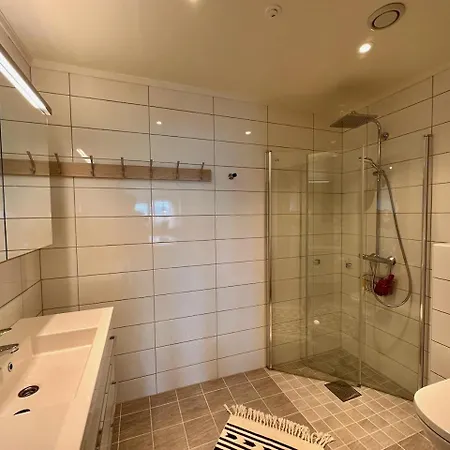 Ideal Family Retreat With 3 Bedrooms *